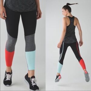 Lululemon Pedal to the Medal 7/8 Tight / Black - Alarming - Tranquil Blue / SZ 4